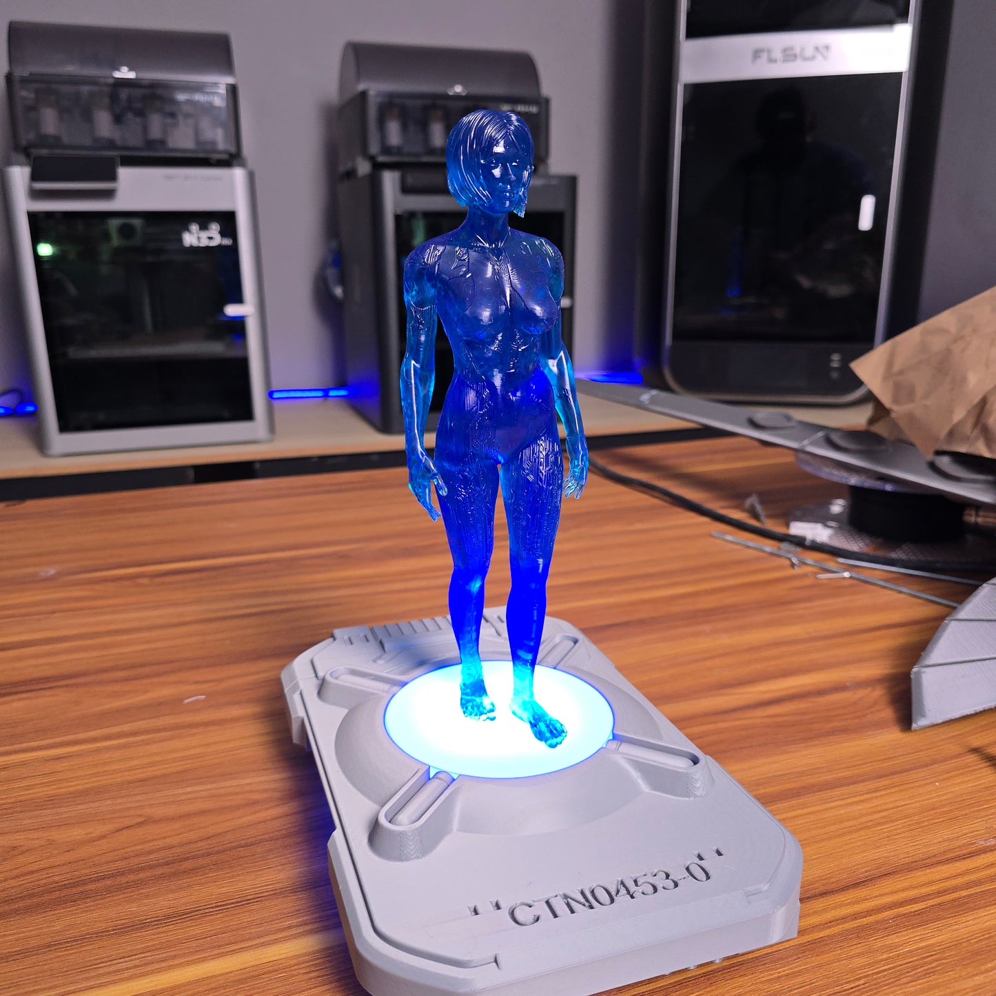 Figura de Cortana (30 cm de alto) impresa en Resina