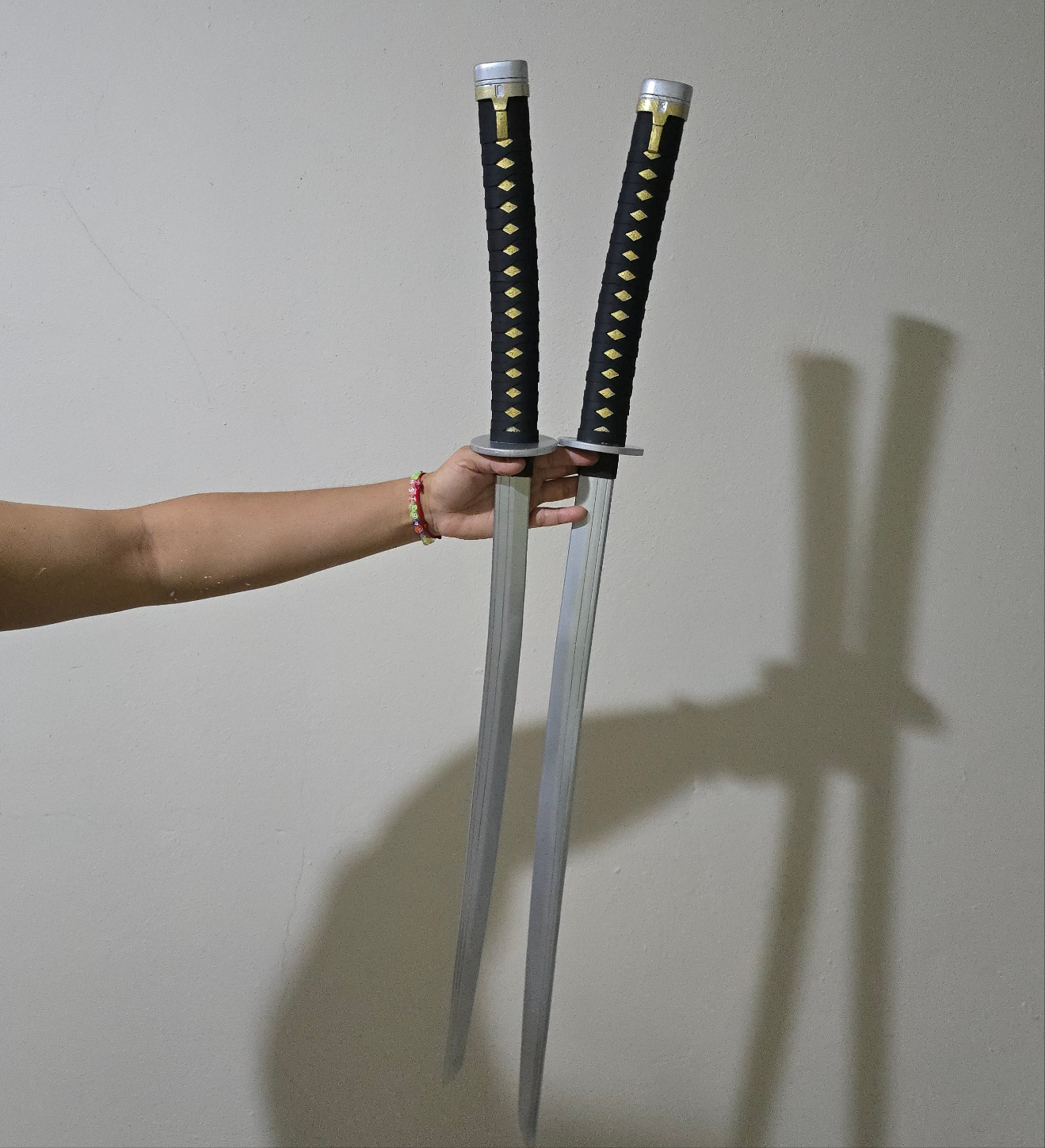 Katanas de Deadpool con su funda impresas en 3D