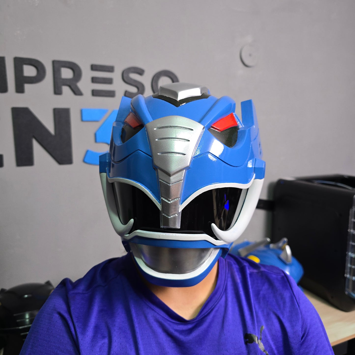 Casco magnético del Power Ranger Wild Force Elephant azul