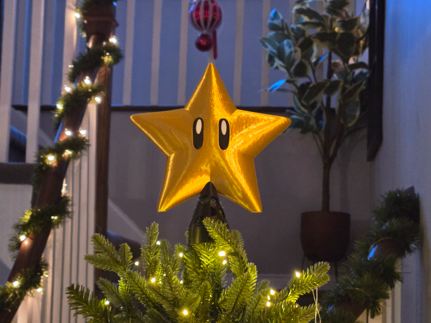 Estrella de super Mario adorno pada árbol navideño impresa en 3D