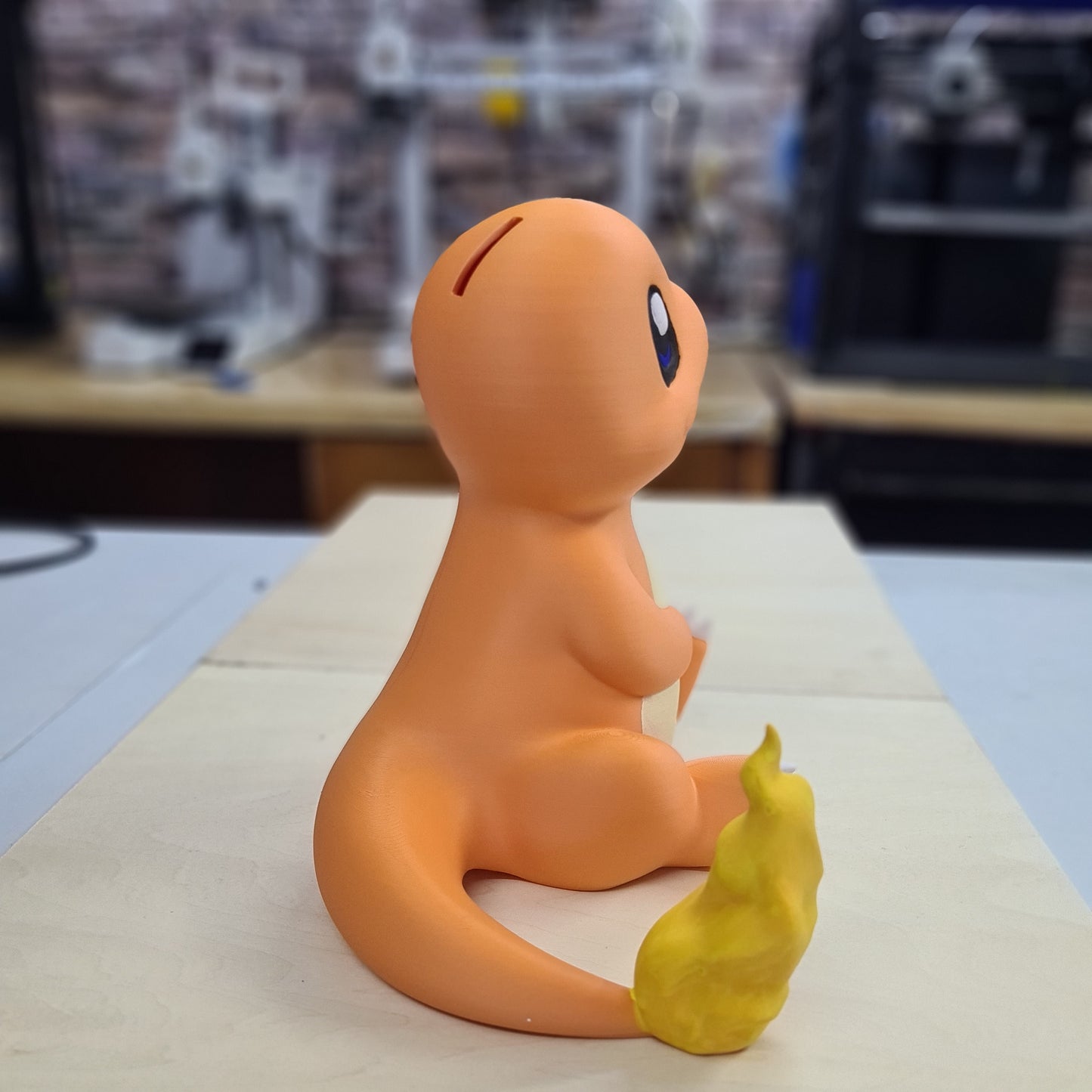 Alcancía de charmander impresa en 3D