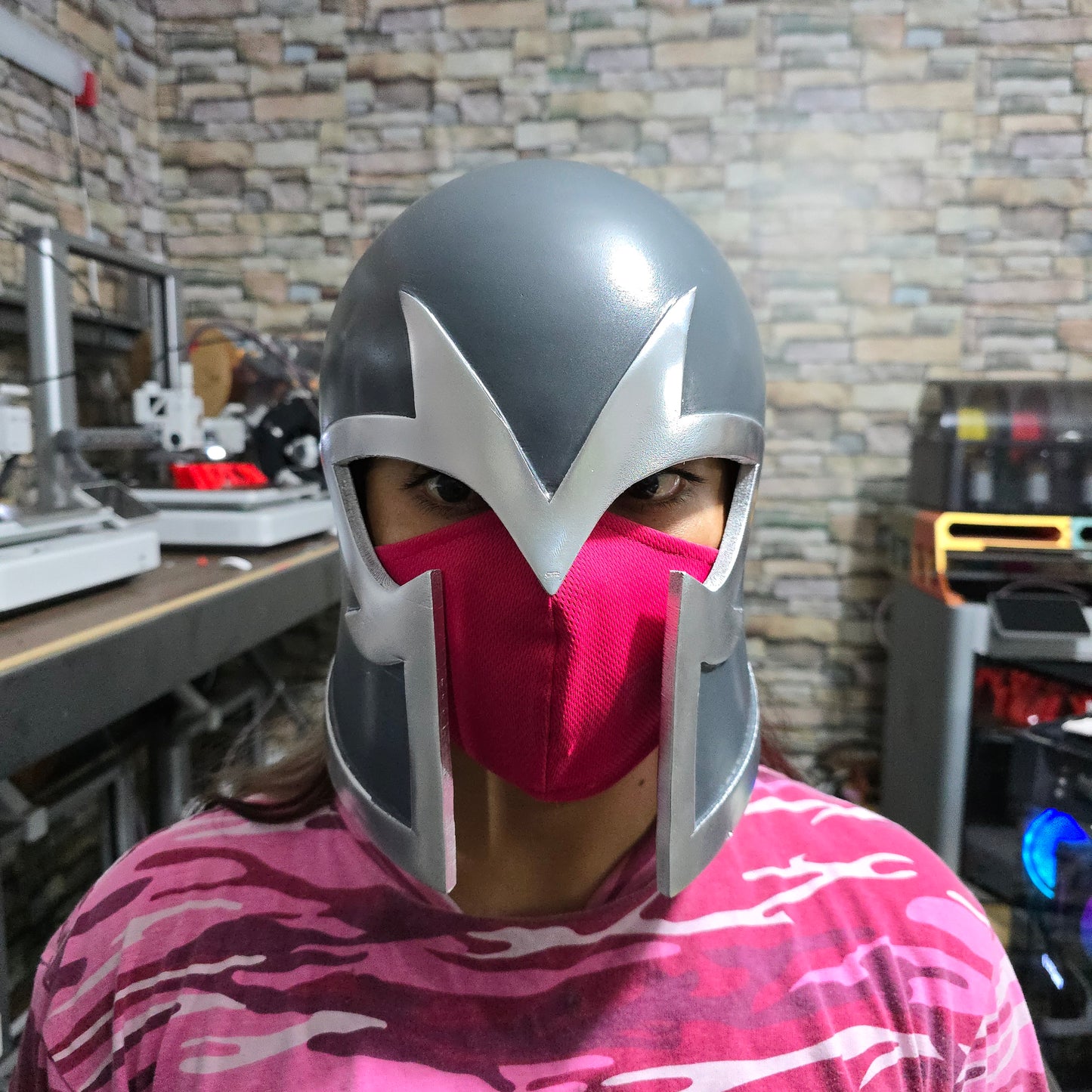 Casco de Magneto de dark phoenix impreso en 3D