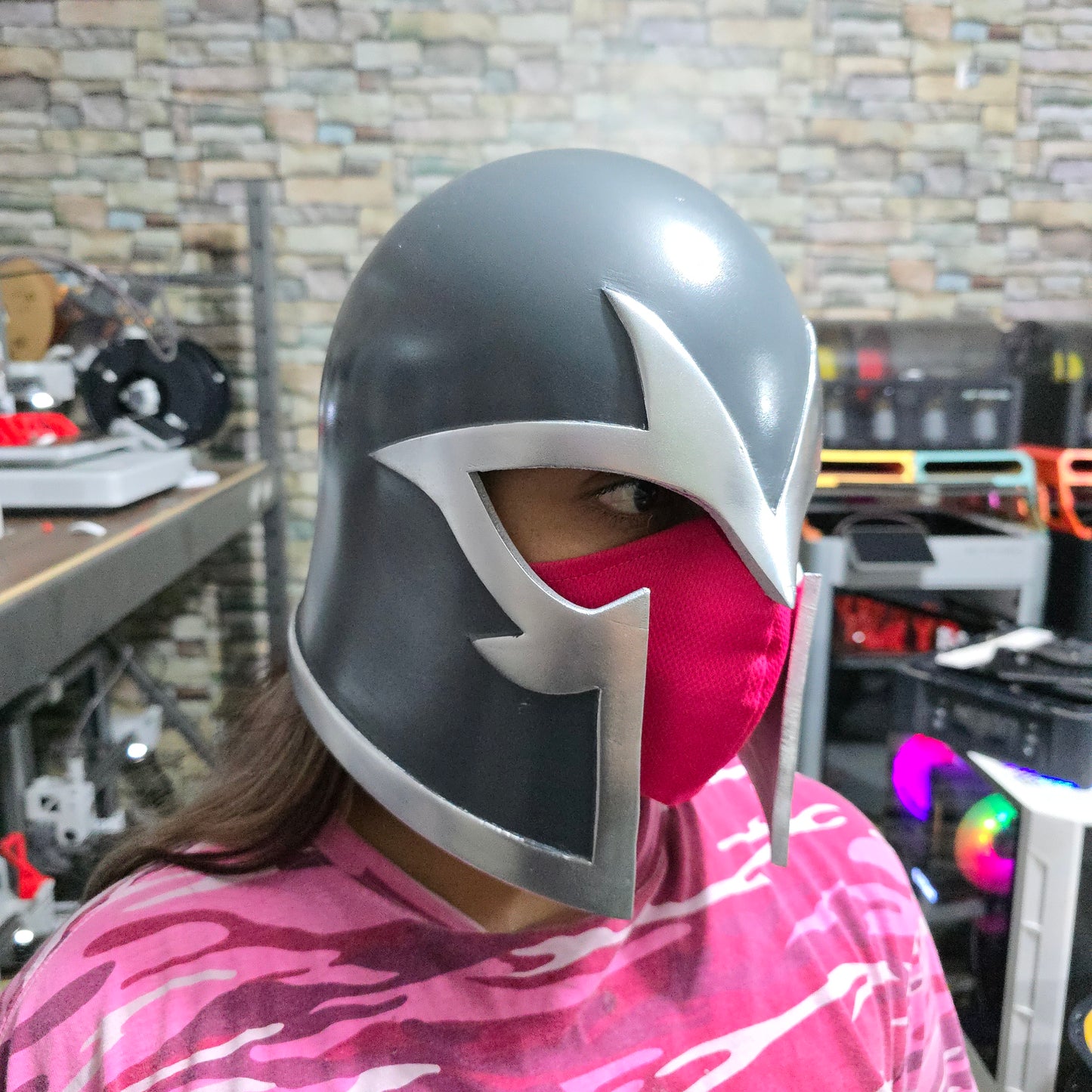 Casco de Magneto de dark phoenix impreso en 3D