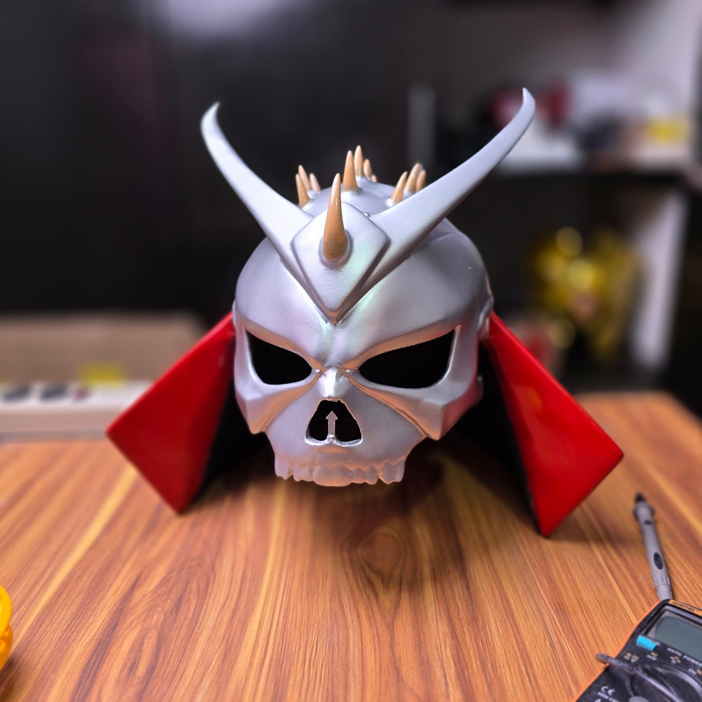 Casco de Shao Kahn impreso en 3D