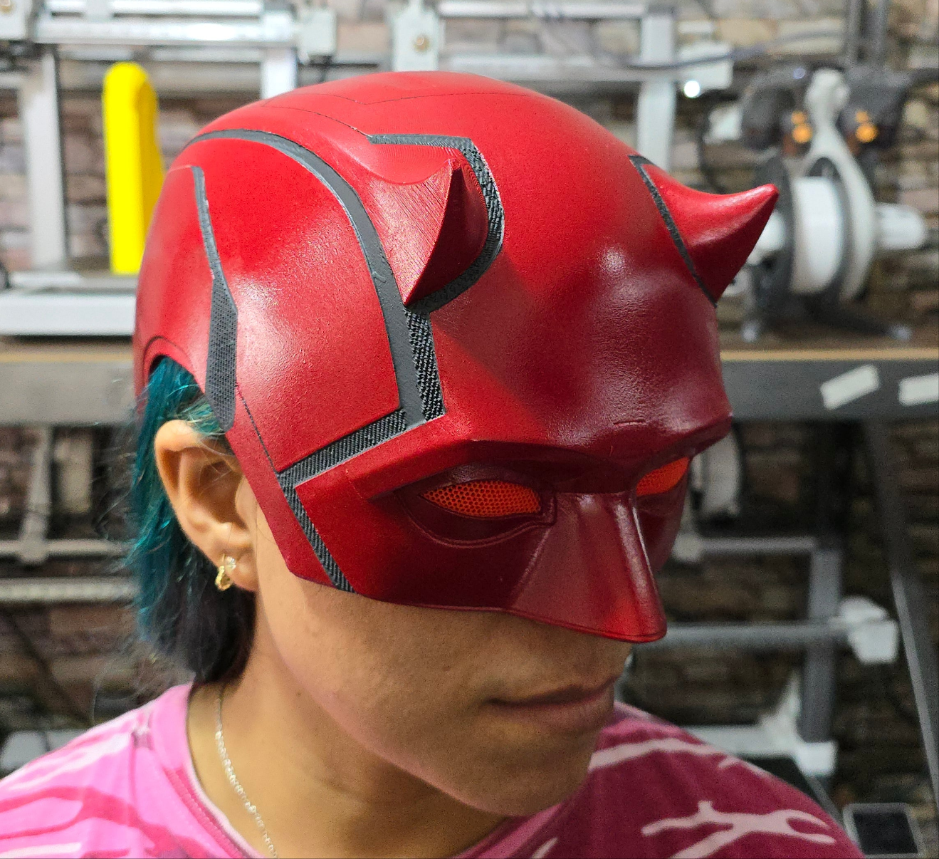 Casco de Daredevil magnético impreso en 3D