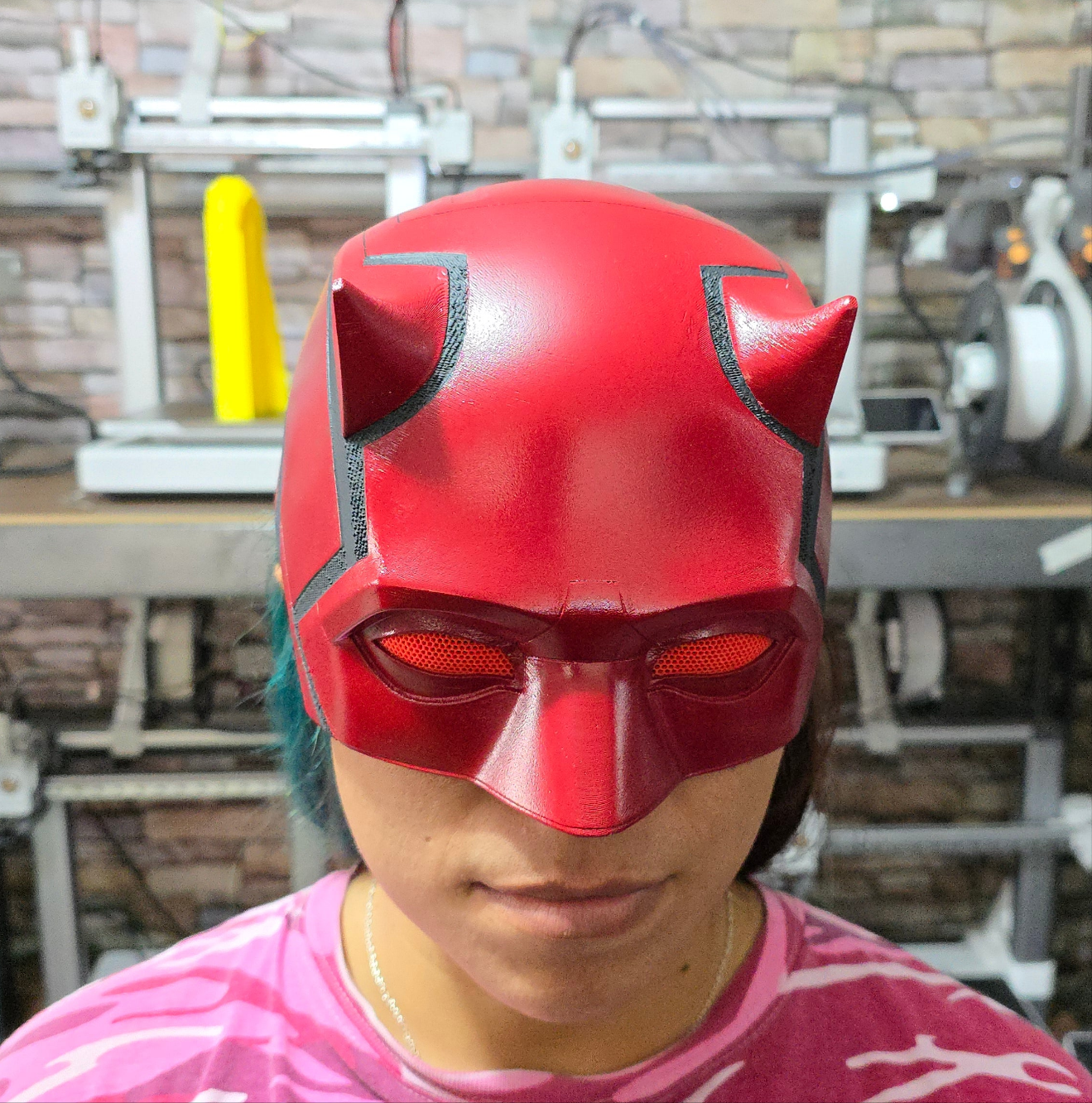 Casco de Daredevil magnético impreso en 3D