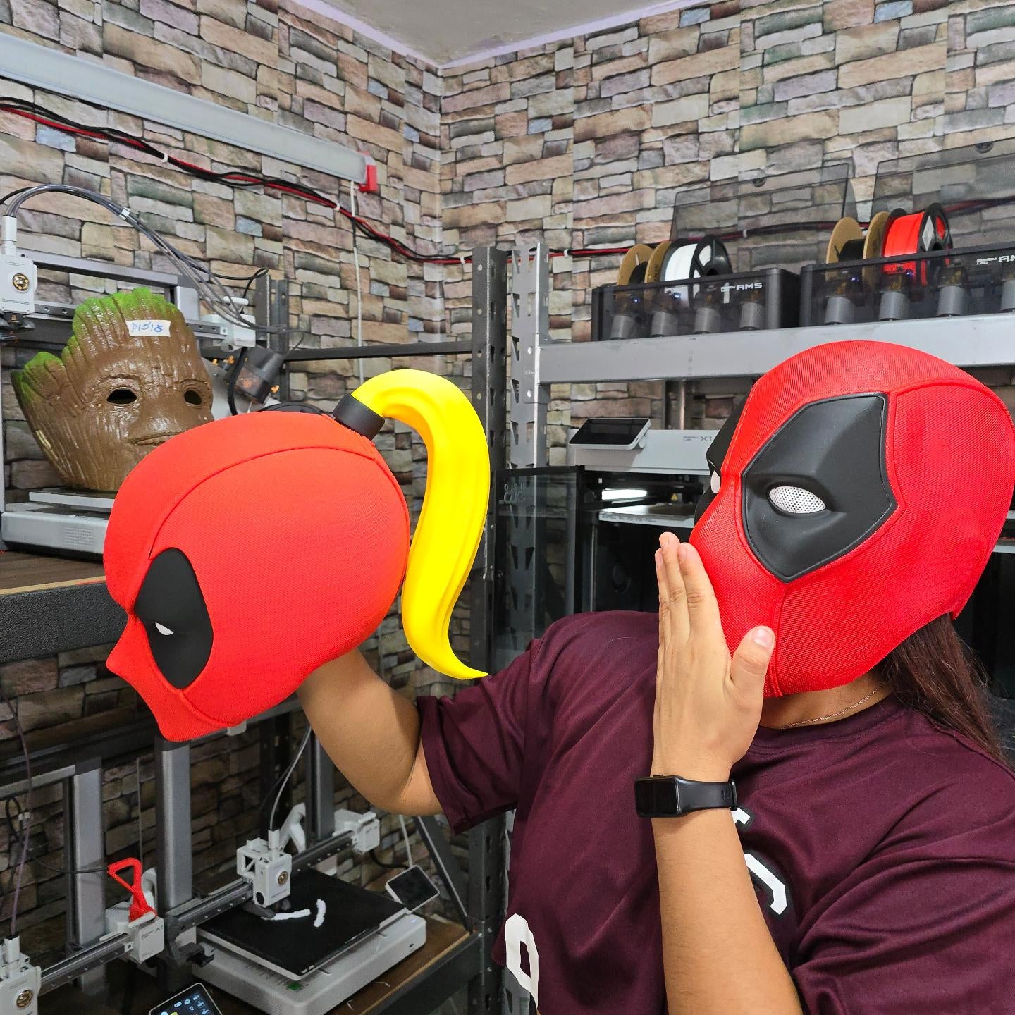 Casco magnético de Lady Deadpool impreso en 3D