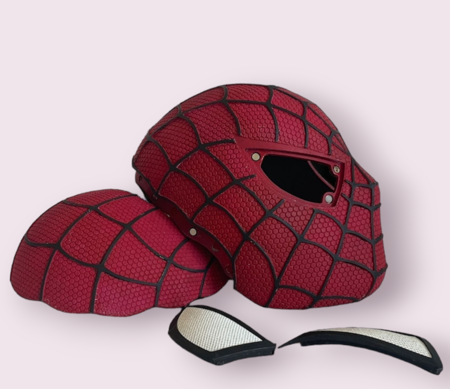 Casco de Spiderman magnético y texturizado impreso en 3D