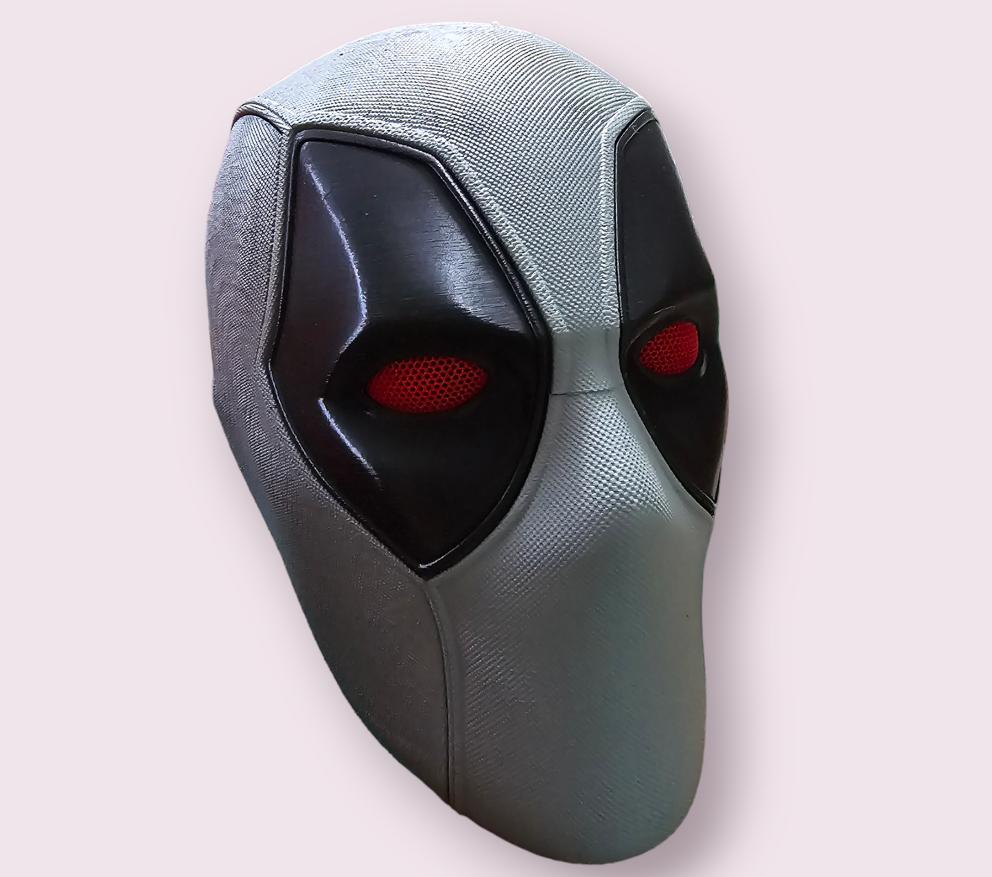 Casco de Deadpool magnético y texturizado impreso en 3D