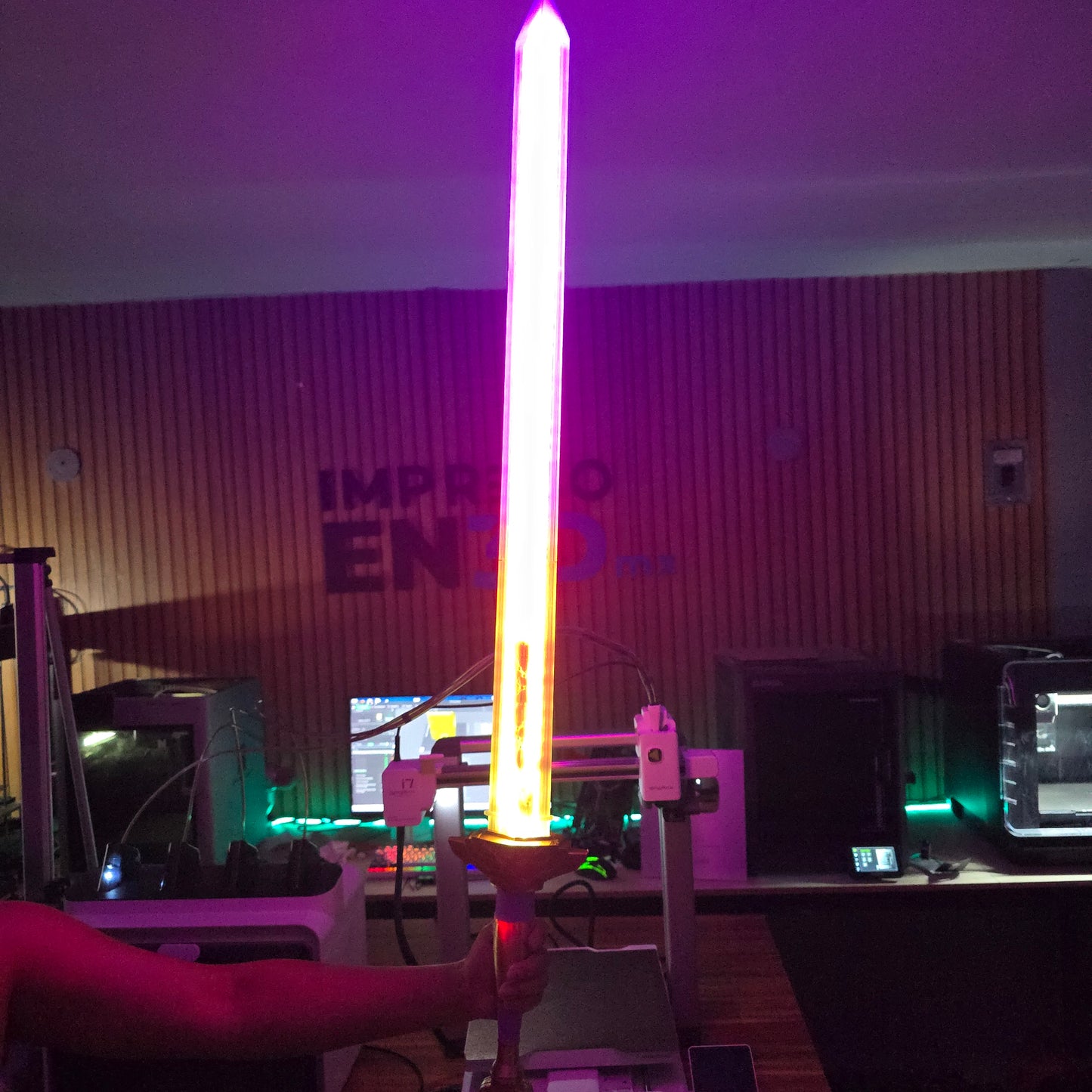 Espada Led de Rumi's de Kpop Demon Hunters Huntrix